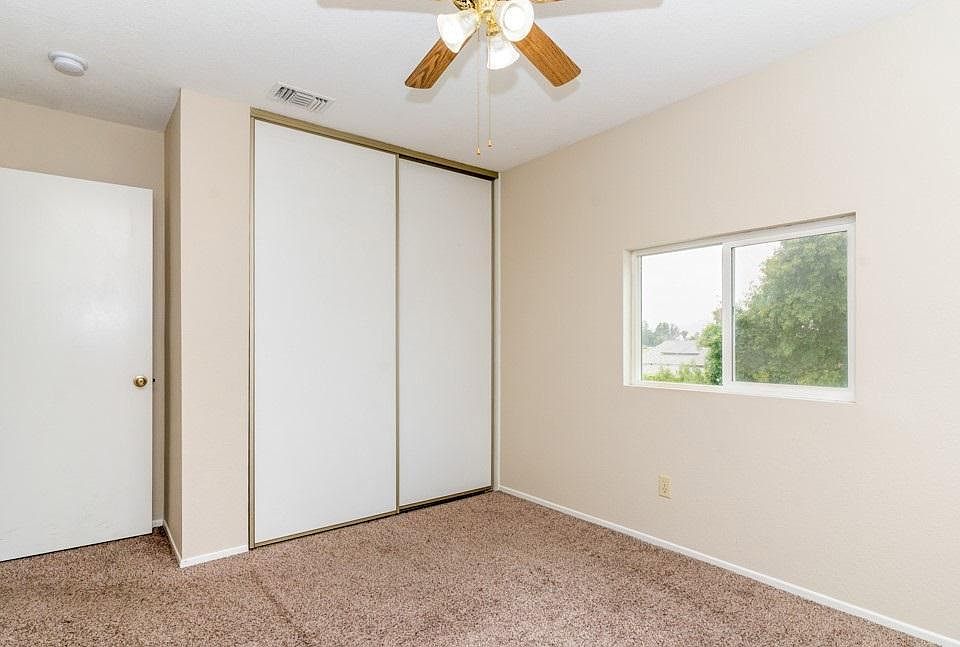 2nd image of 15510 SE Sun Park Dr