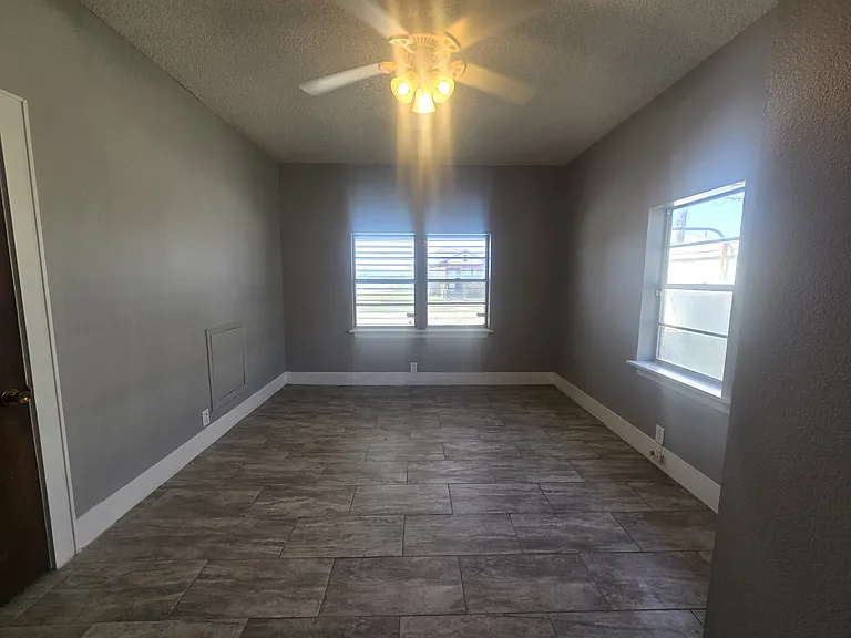 3828 Avenue S 1/2 — Photo 21
