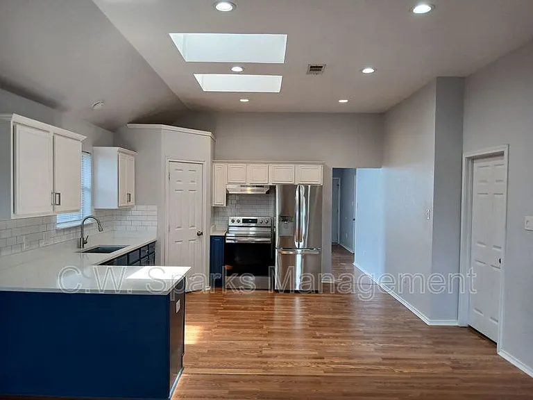 3610 Berrywood Cir — Photo 42