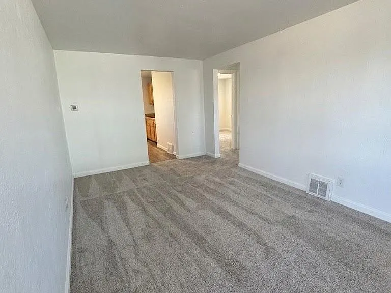 1181 Akron St #A — Photo 3