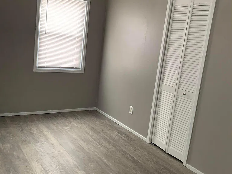 2004 W 75th Pl — Photo 10