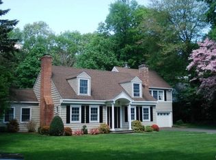 20 Riverview Dr, Norwalk, CT 06850