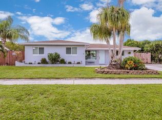 1141 Wynnedale Rd, West Palm Beach, FL 33417