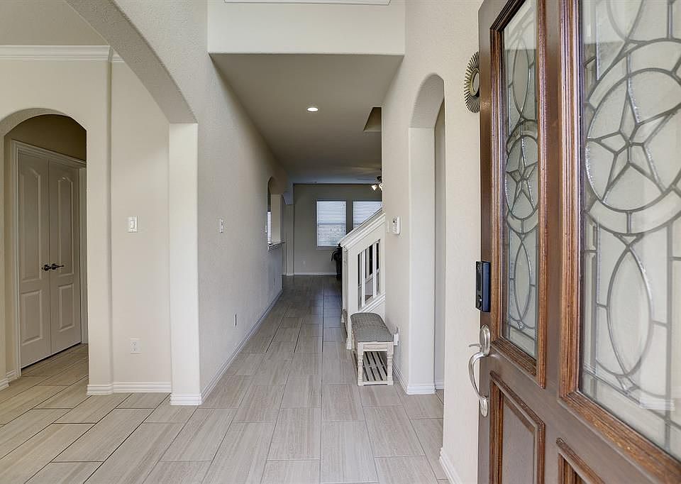 1st image of 1719 Benbrook Hollow Ln