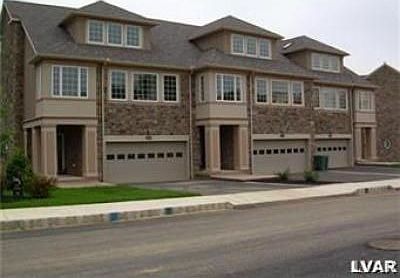 1st image of 942 Greenhouse Dr