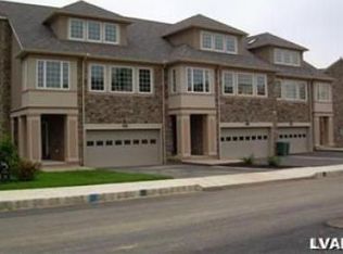 944 Greenhouse Dr, Bethlehem, PA 18017