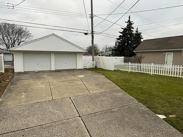 524 University Ave #LOWER — Photo 12