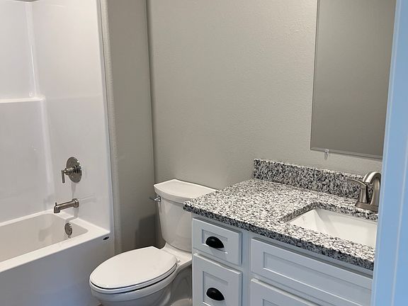 4th image of 563-561 W Morgan St #563