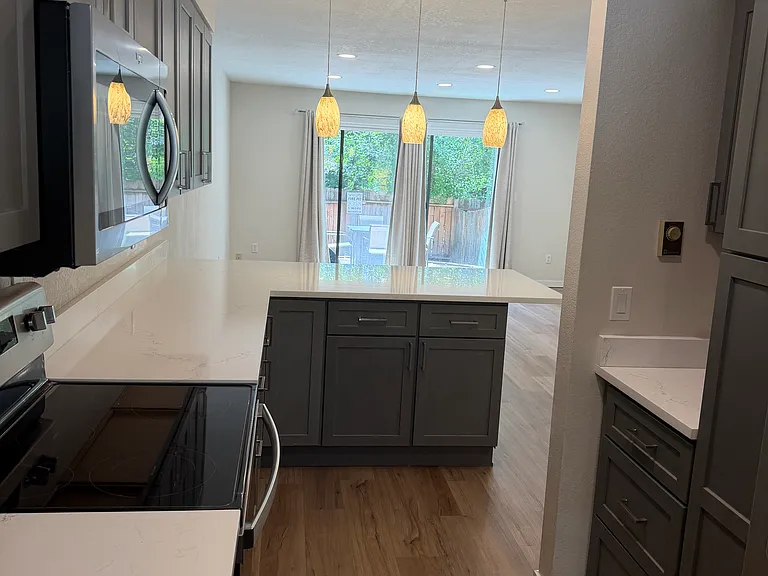 525 N Midland Ave #3 — Photo 9