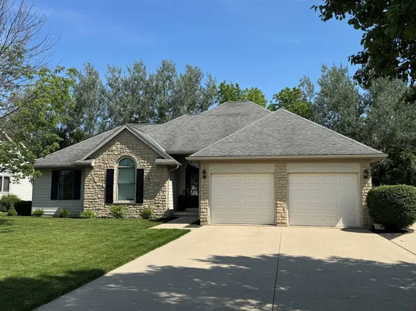 718 Oakwood Dr, Minster, OH 45865