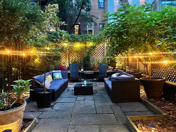 487 West 22nd Street image 1 of 13