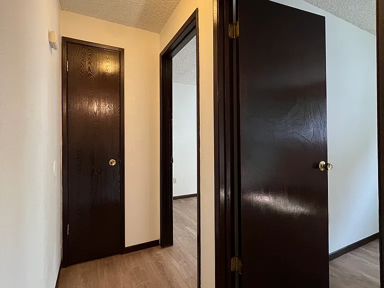 611 W Augusta Ave #C — Photo 17