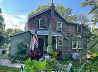 202 Summerfield Rd, Belvidere, NJ 07823