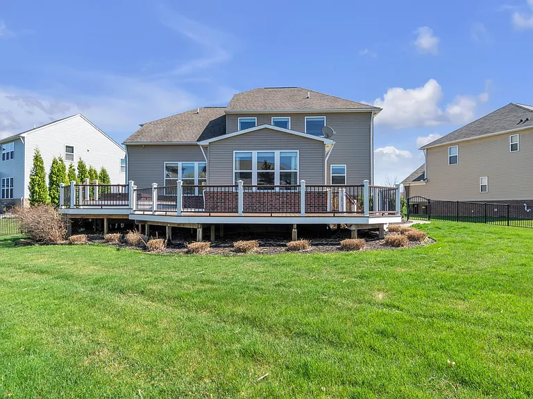 15745 Diamante Dr — Photo 53