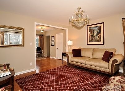 4th image of 676 Lakeview Ave