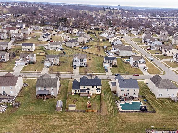 3rd image of 735 Wyandot Woods Blvd