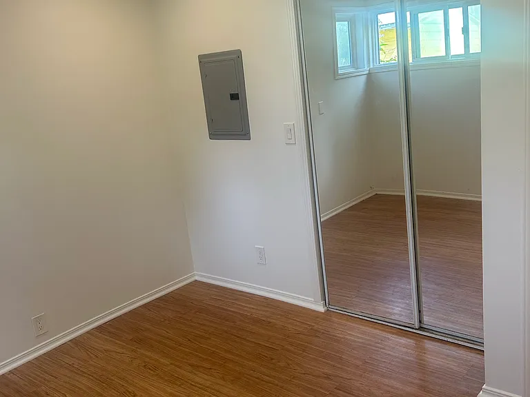 25 Horizon Ave #D — Photo 3