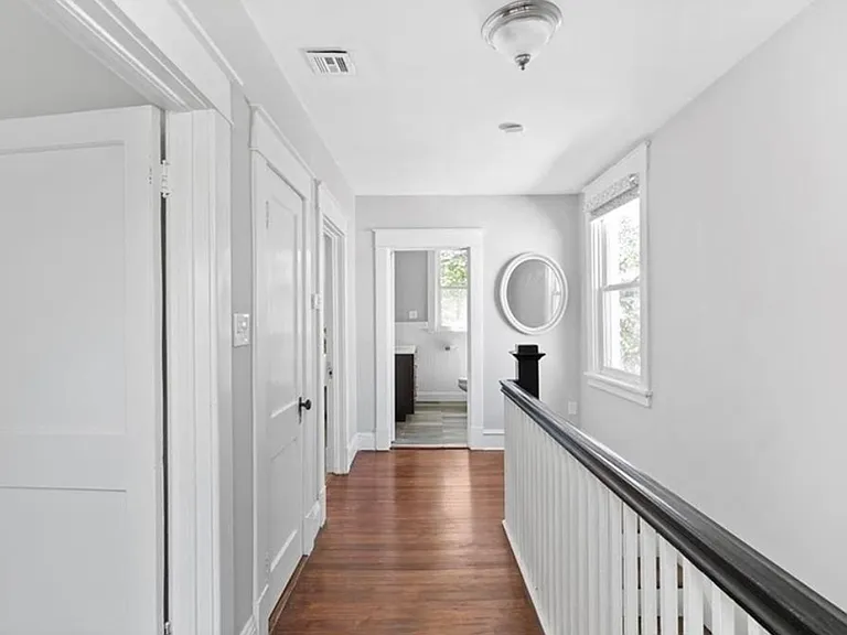 2224 Seminary Ave — Photo 15