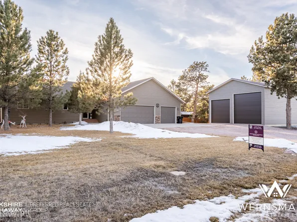 1910 Sage Dr, Upton, WY 82730