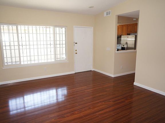 2nd image of 2044 Nottoway Ave