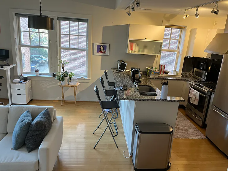 1704 T St NW #303 — Photo 2