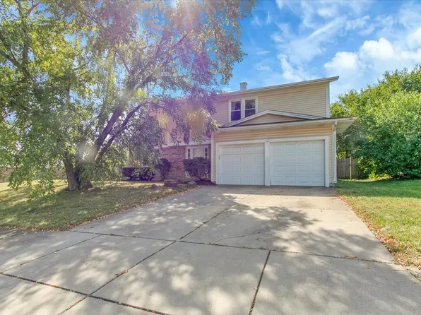 2509 Brook Ln, Aurora, IL 60504