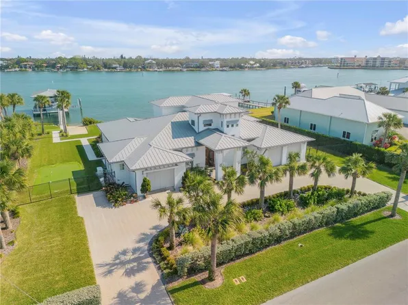 472 Desoto Dr, New Smyrna Beach, FL 32169