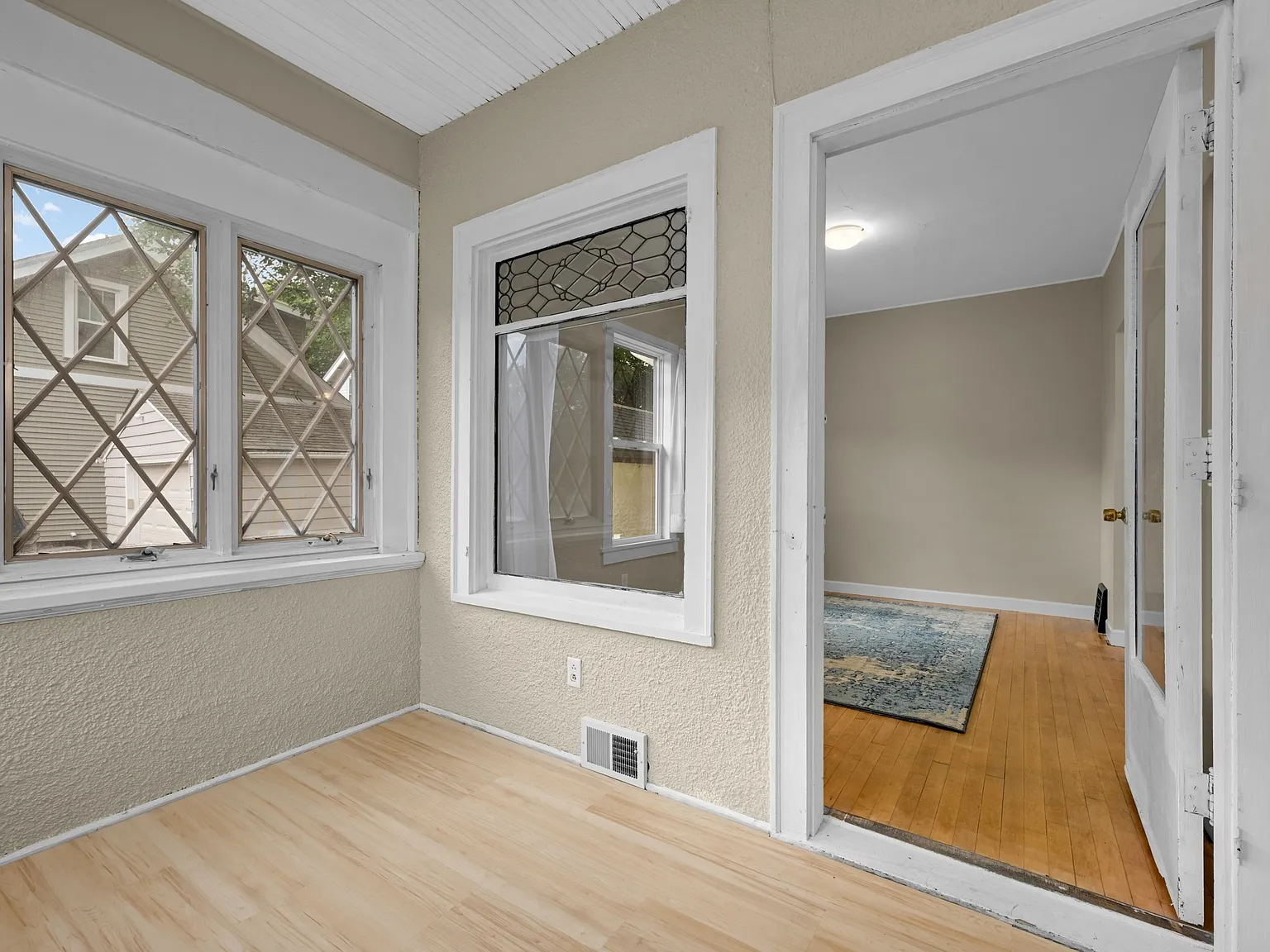 3 bed, 1170 sqft, $2,500 — Photo 4