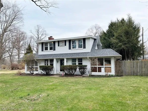 1829 Meadows Rd, Madison, OH 44057