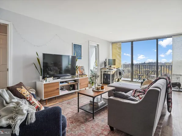 1510 12th St N APT 703, Arlington, VA 22209