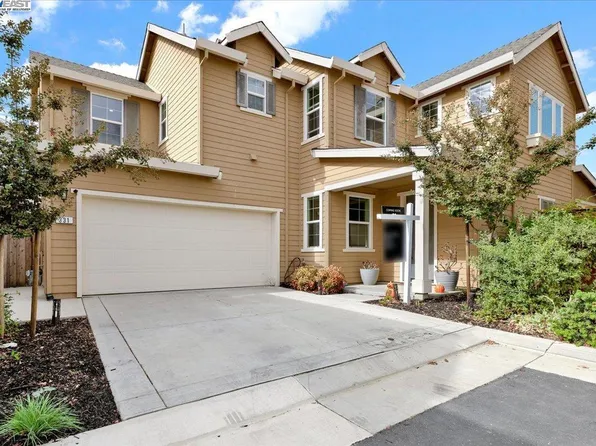 331 W Hopkins Ct, Mountain House, CA 95391