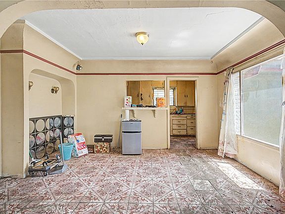2nd image of 10313 Virginia Ave