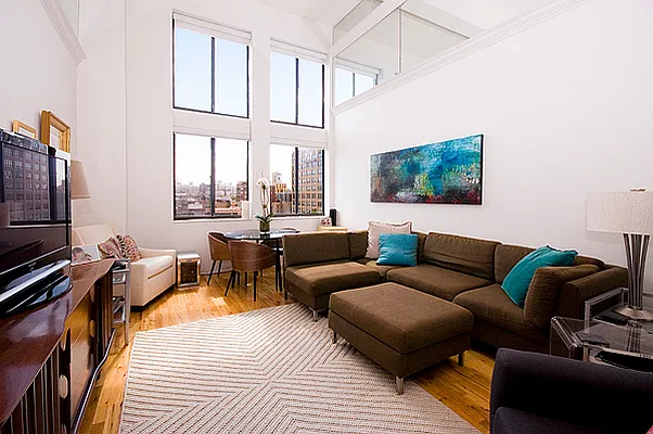 Rented by R New York | media 40