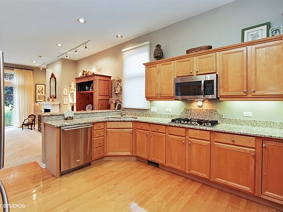 5th image of 3161 N Southern Hills Dr