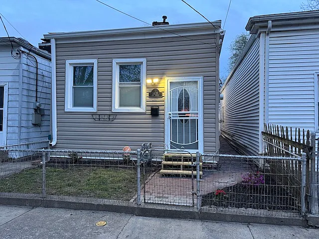 1 bed, 785 sqft, $950 — Photo 1