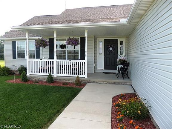 2nd image of 122 Moss Creek Cir