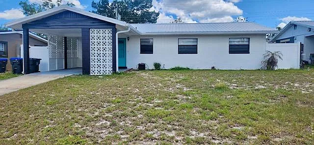 985 Alford St — Photo 1