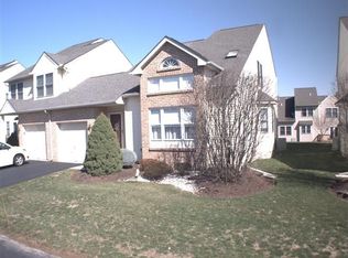 321-321 Surrey Pl, Macungie, PA 18062