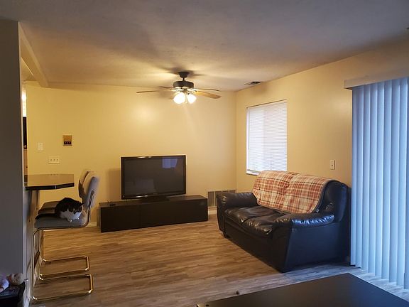 3rd image of 5435 Bluesky Dr Unit 20