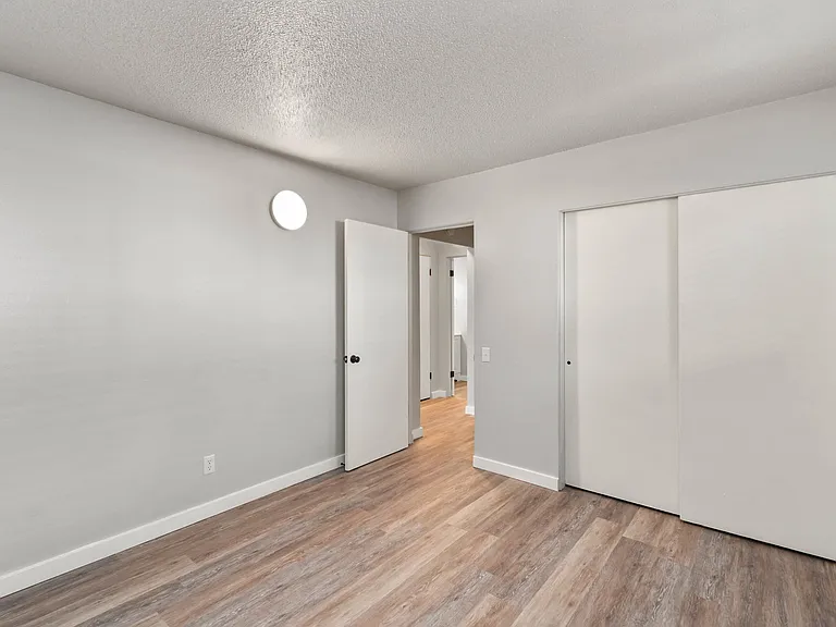 Summit View Apartments — Photo 20