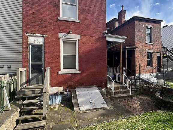 3rd image of 1834 Ley St