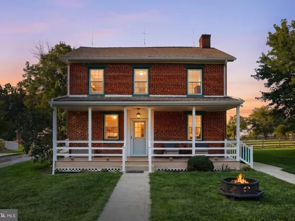 62 Narrow Dr, Hanover, PA 17331