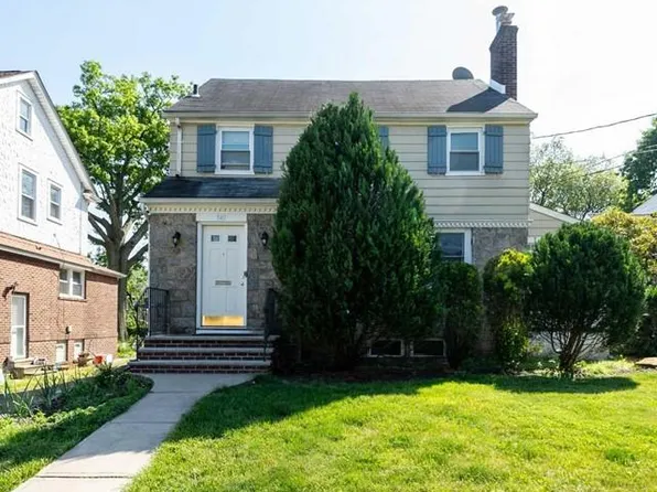 340 Levinsohn Pl, Englewood, NJ 07631