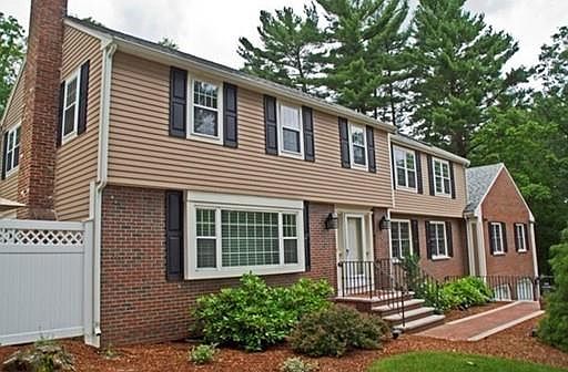 1st image of 4 N Hill Dr