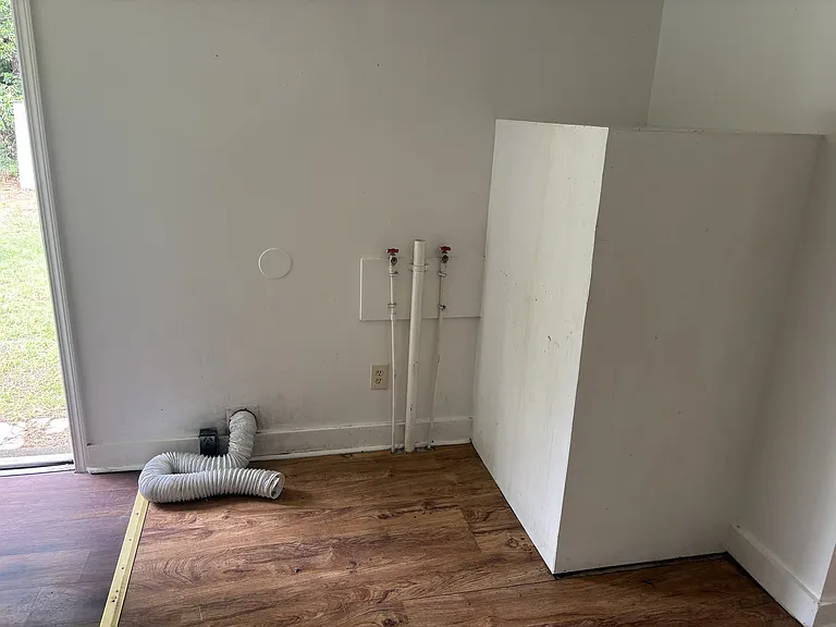 137 Belvedere Ct — Photo 16