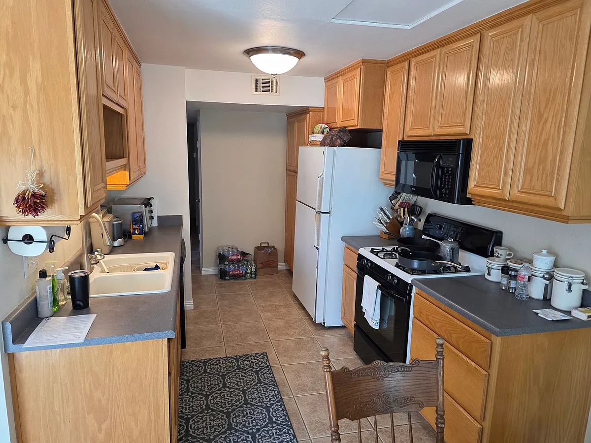 Building Photo - 553 Carrie Cir