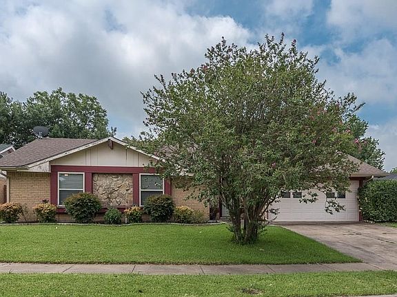 2nd image of 2116 Benbrook Dr