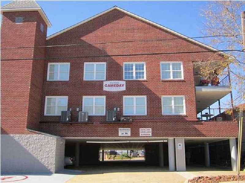 1st image of 612 Red Drew Ave Unit 4