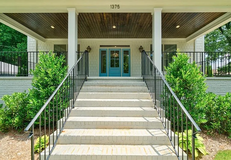 1375 Wessyngton Rd — Photo 3