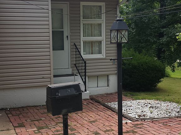 2nd image of 1296 Mead Dr